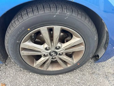 Used 2018 Hyundai Elantra SEL FWD image 2