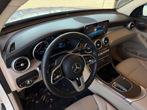 Used 2022 Mercedes-Benz GLC 300 image 17
