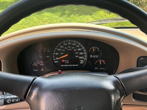 Used 2000 Chevrolet Astro Passenger RWD image 12
