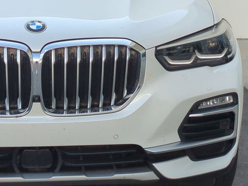 Used 2021 BMW X5 xDrive45e w/ Premium Package AWD/4WD image 5