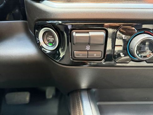 Used 2025 Chevrolet Silverado 3500 LT w/ Texas Edition AWD/4WD image 23