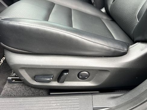 Certified 2023 Nissan Rogue SV w/ SV Premium Package image 27