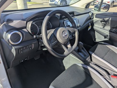 Used 2025 Nissan Versa S w/ Trunk Package FWD image 16