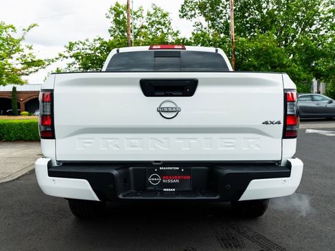 New 2025 Nissan Frontier SV image 5