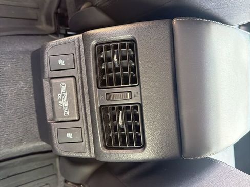 Used 2018 Subaru Outback 2.5i Limited image 13