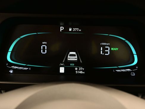 Certified 2025 Hyundai Elantra Blue image 23