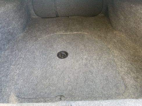 Used 2004 Chevrolet Impala SS w/ Preferred Equipment Group image 27