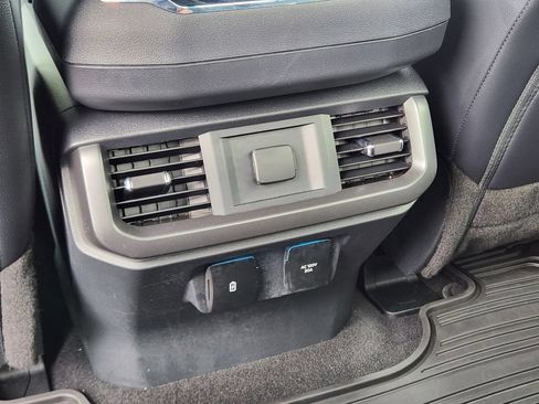 Used 2025 Ford F150 Lariat w/ Equipment Group 501A Mid AWD/4WD image 19