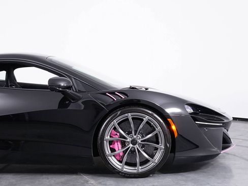 New 2026 McLaren Artura image 24