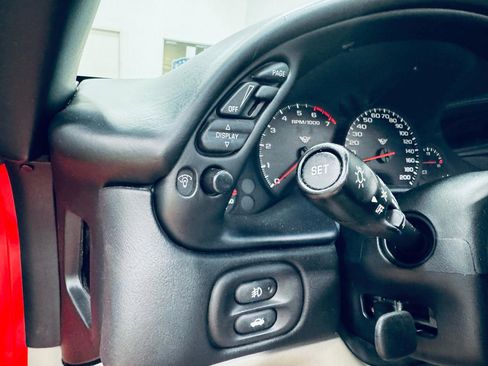 Used 2004 Chevrolet Corvette Coupe w/ Preferred Equipment Group RWD image 36