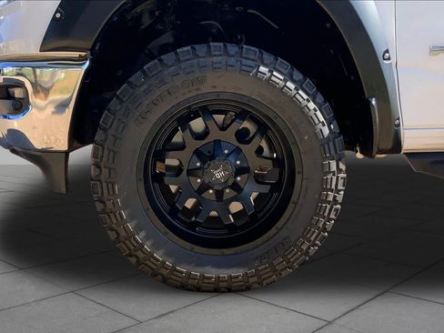 Used 2023 RAM 1500 Laramie AWD/4WD image 11