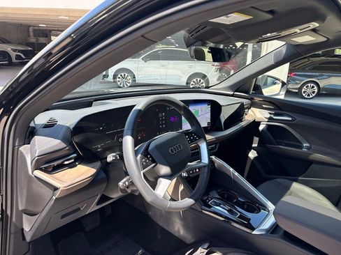 Used 2025 Audi Q5 Premium Plus w/ Premium Plus AWD/4WD image 12