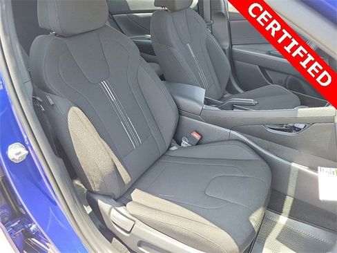 Used 2025 Hyundai Elantra Sport image 14