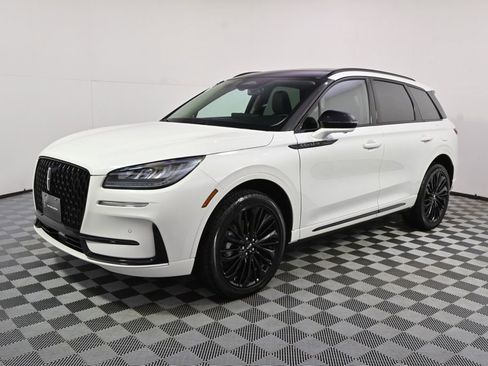 New 2026 Lincoln Corsair Premiere image 2