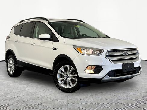 Used 2018 Ford Escape SE AWD/4WD image 3