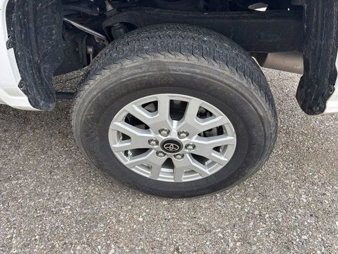 Used 2024 Toyota Tacoma SR5 RWD image 5