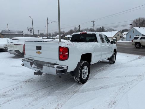 Used 2019 Chevrolet Silverado 2500 LT w/ LT Convenience Package image 5