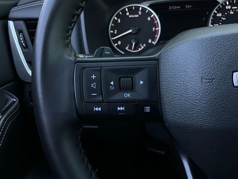 Used 2025 Nissan Rogue SV image 32