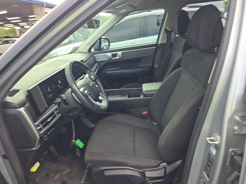 Used 2024 Hyundai Santa Fe SE FWD image 6