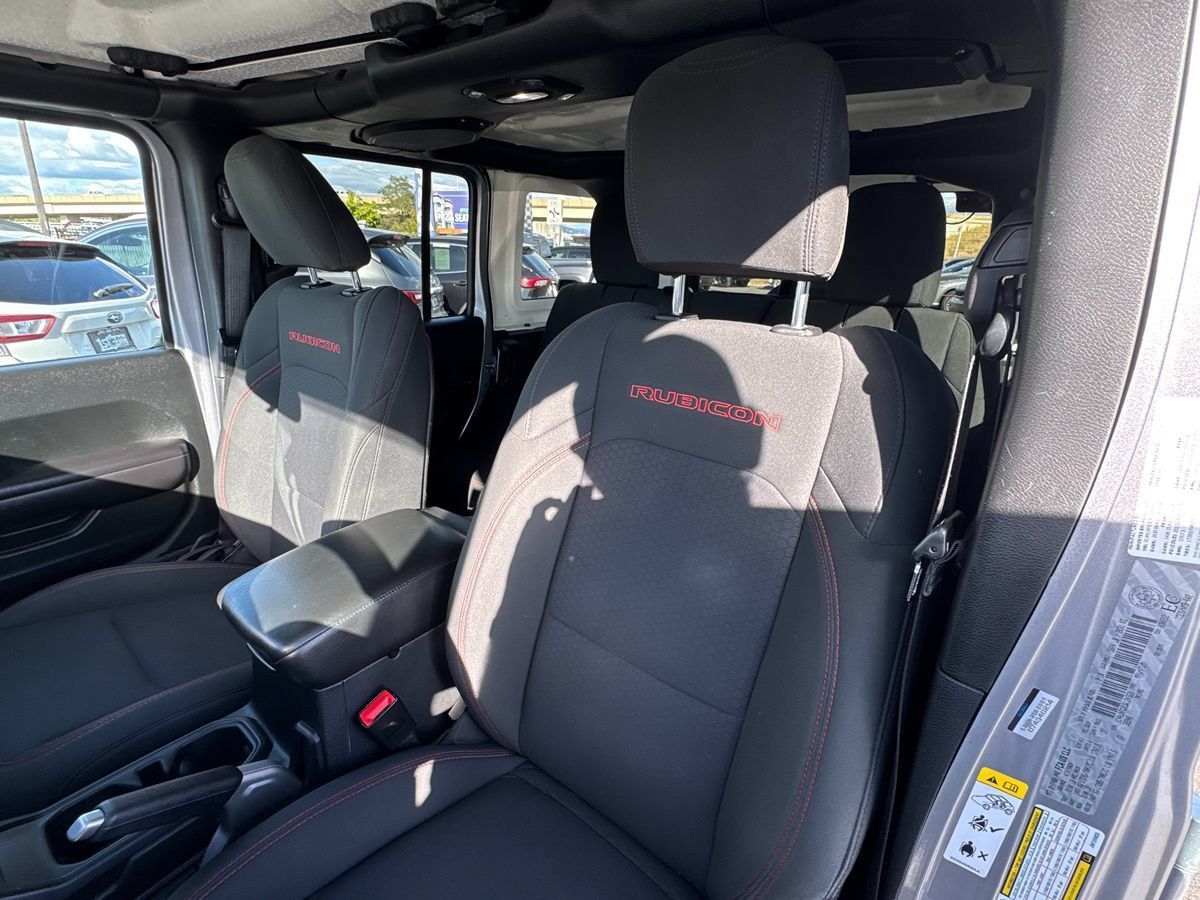 Used 2018 Jeep Wrangler Unlimited Rubicon w/ LED Lighting Group AWD/4WD image 13