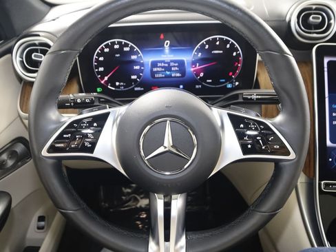 Used 2023 Mercedes-Benz GLC 300 4MATIC w/ Pinnacle Trim Package image 36