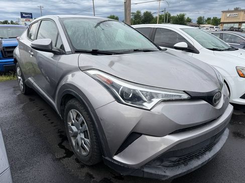 Used 2019 Toyota C-HR LE FWD image 6