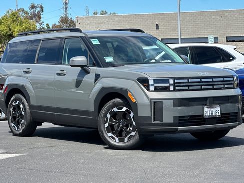 Certified 2025 Hyundai Santa Fe SEL image 1