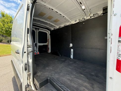 Used 2019 Ford Transit 150 148 Medium Roof RWD image 17