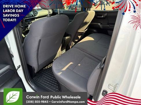 Used 2019 Toyota Tacoma TRD Sport AWD/4WD image 28