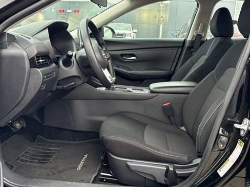 Used 2025 Nissan Sentra SV FWD image 5