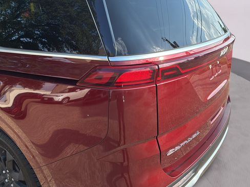 Used 2022 Kia Carnival SX Prestige FWD image 46
