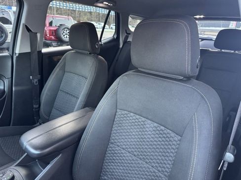 Used 2019 GMC Terrain SLE w/ Driver Convenience Package image 16