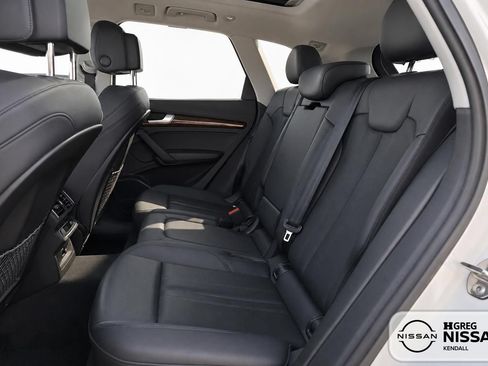 Used 2018 Audi Q5 2.0T Premium Plus w/ Premium Plus Package AWD/4WD image 12