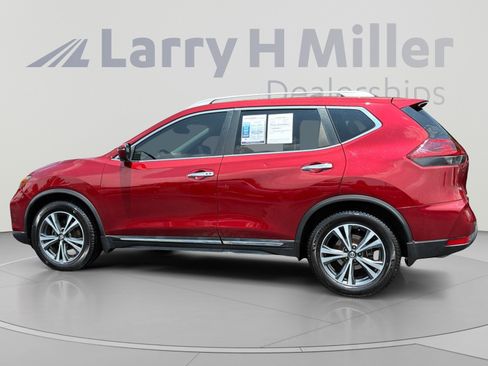 Used 2018 Nissan Rogue SL w/ Premium Package FWD image 2