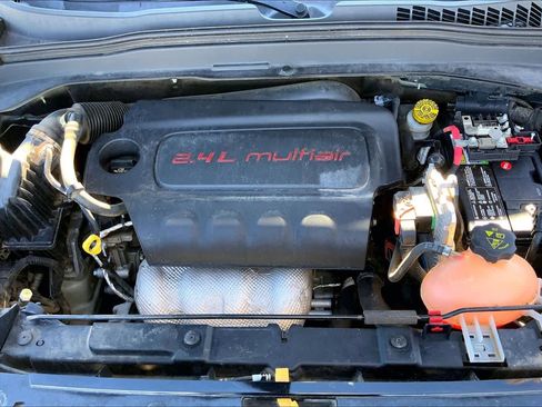 Used 2018 Jeep Renegade Latitude image 30