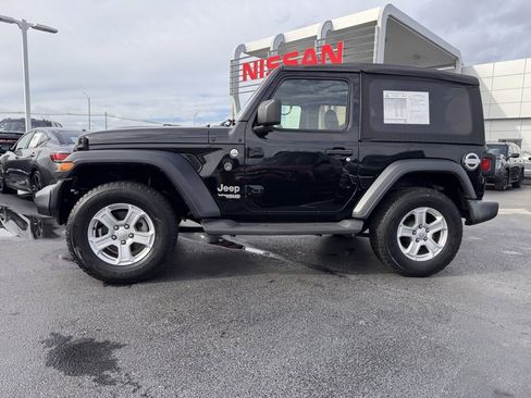 Used 2019 Jeep Wrangler Sport image 2
