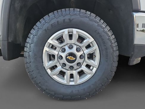 Used 2024 Chevrolet Silverado 2500 LT image 15