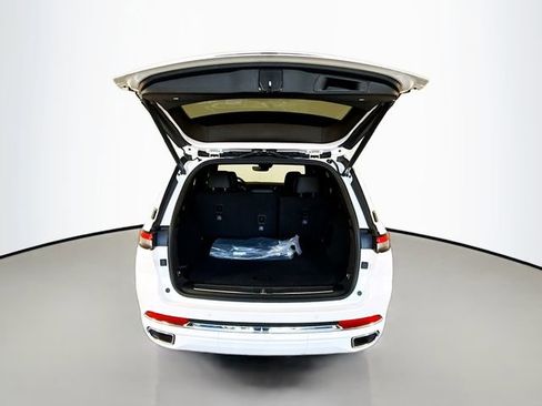 New 2025 Jeep Grand Cherokee Overland w/ Trailer Tow Package image 26