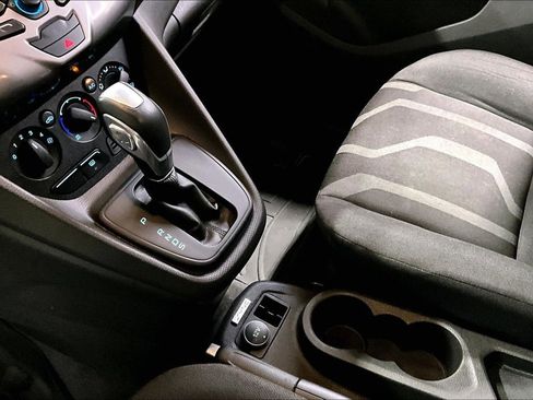 Used 2016 Ford Transit Connect XLT image 18