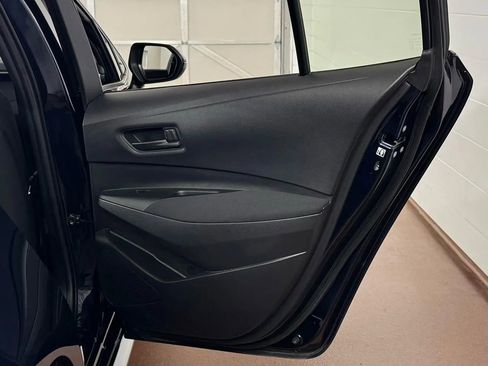 Used 2025 Toyota Corolla LE w/ LE Premium Package FWD image 34