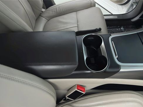 Used 2016 Lincoln MKX Reserve w/ Luxury Package image 17