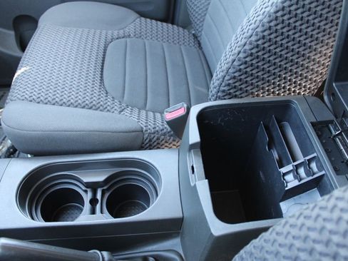 Used 2017 Nissan Frontier SV image 34