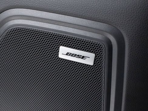 Certified 2026 Porsche Macan AWD/4WD image 34