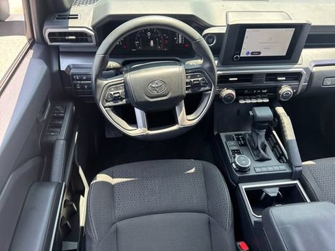 Used 2025 Toyota 4Runner SR5 AWD/4WD image 14