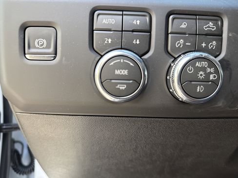 New 2026 GMC Sierra 2500 Denali Ultimate AWD/4WD image 18