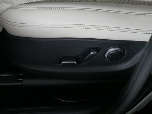 Certified 2026 Genesis GV70 2.5T AWD/4WD image 20