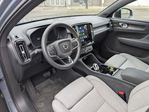 Used 2023 Volvo C40 P8 Recharge Ultimate w/ Protection Package Premier image 9