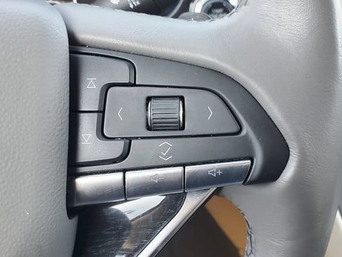 Certified 2024 Cadillac XT6 Premium Luxury w/ LPO, Floor Liner Package AWD/4WD image 29