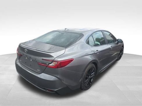 Used 2025 Toyota Camry SE image 7