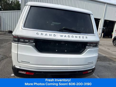 Used 2023 Jeep Grand Wagoneer Series II AWD/4WD image 5